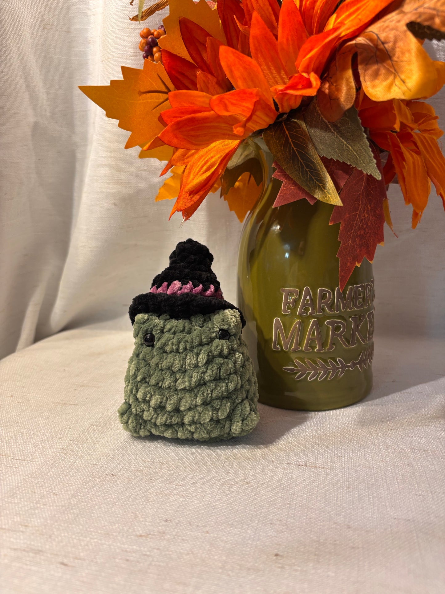 Chunky Crochet Witch Frog Plushie | Fuzzy Amigurumi Halloween Decor | Spooky Cute Stuffed Animal Gift